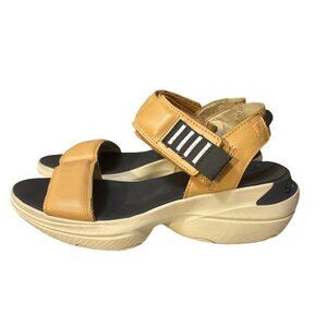 Sorel Womens Platform Sandals Size 8.5 Summer Open-Toe Design Leather & Textile